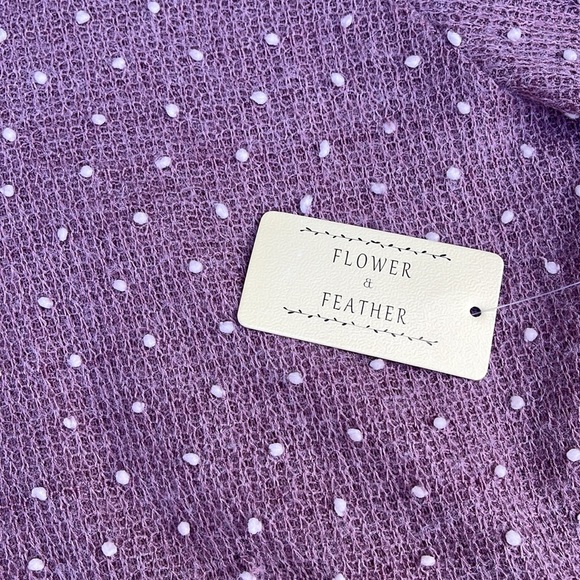 Flower and feather tie sweater - Picture 3 of 4